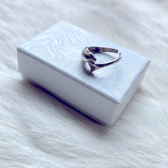 Sterling silver dolphin, toe ring - Picture 2 of 4